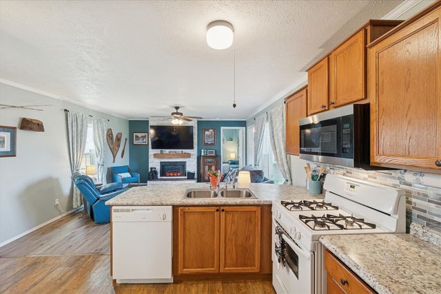 20089 W Lake Montcalm Road, Howard City, MI 49329