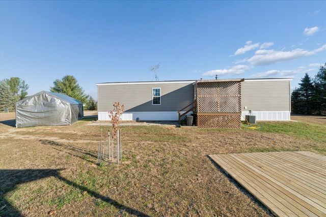 20089 W Lake Montcalm Road, Howard City, MI 49329