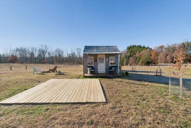 20089 W Lake Montcalm Road, Howard City, MI 49329