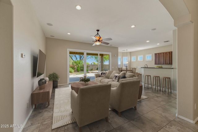 19919 N SANTA CRUZ Drive, Maricopa, AZ 85138