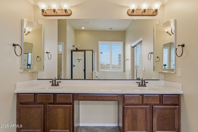 19919 N SANTA CRUZ Drive, Maricopa, AZ 85138