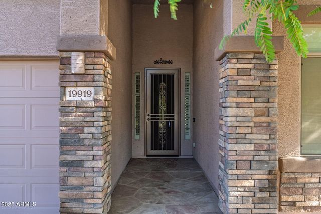 19919 N SANTA CRUZ Drive, Maricopa, AZ 85138