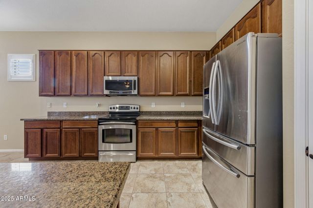 19919 N SANTA CRUZ Drive, Maricopa, AZ 85138