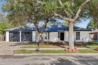 2409 Amistad St, Portland, TX 78374