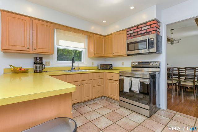 35 Macadam Terrace, Milford, CT 06461