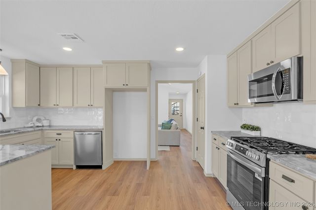 17662 S Tacoma Street, Mounds, OK 74033