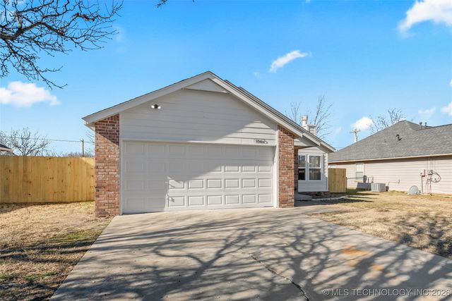 17662 S Tacoma Street, Mounds, OK 74033