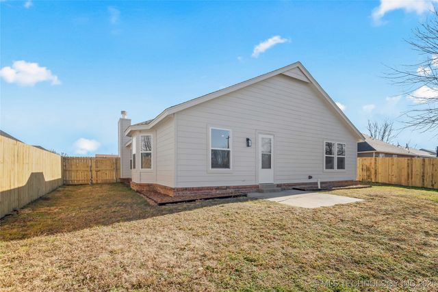 17662 S Tacoma Street, Mounds, OK 74033
