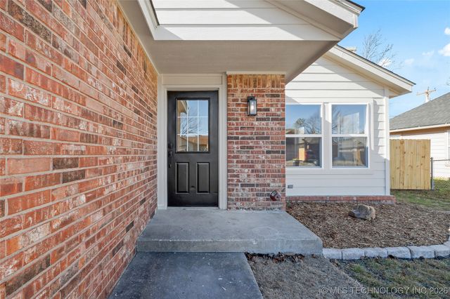 17662 S Tacoma Street, Mounds, OK 74033