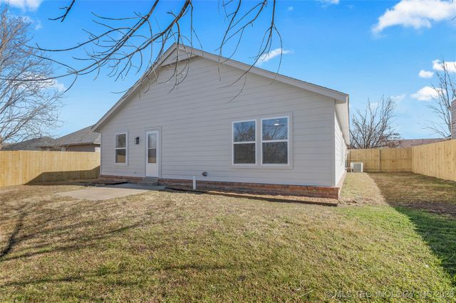 17662 S Tacoma Street, Mounds, OK 74033