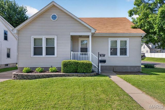 308 W W 8th Street Street, Washington, MO 63090