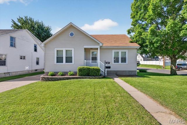 308 W W 8th Street Street, Washington, MO 63090