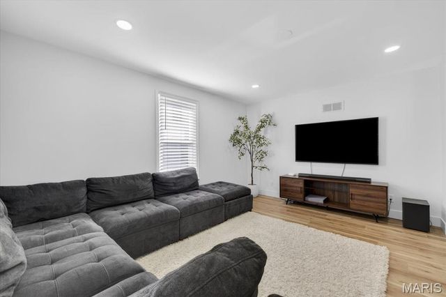 308 W W 8th Street Street, Washington, MO 63090
