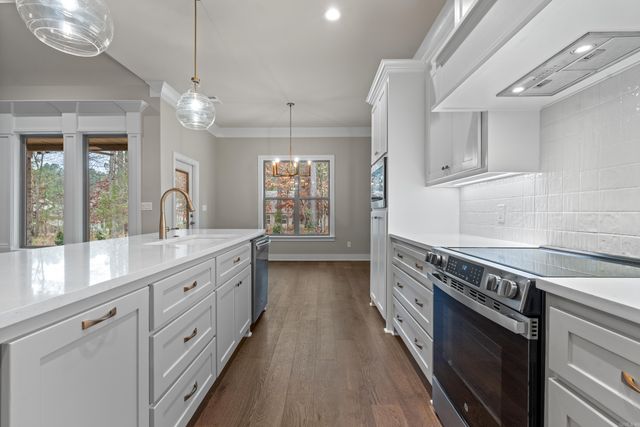 13 Villas Way, Hot Springs Village, AR 71909