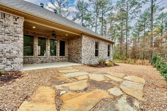 13 Villas Way, Hot Springs Village, AR 71909