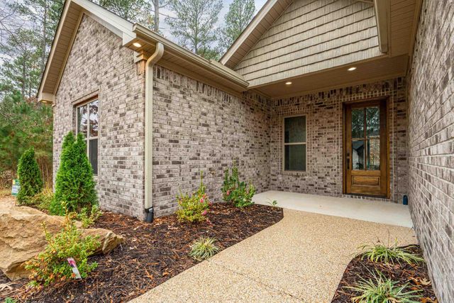 13 Villas Way, Hot Springs Village, AR 71909