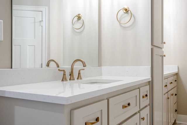 13 Villas Way, Hot Springs Village, AR 71909