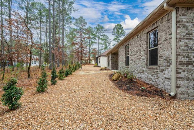 13 Villas Way, Hot Springs Village, AR 71909