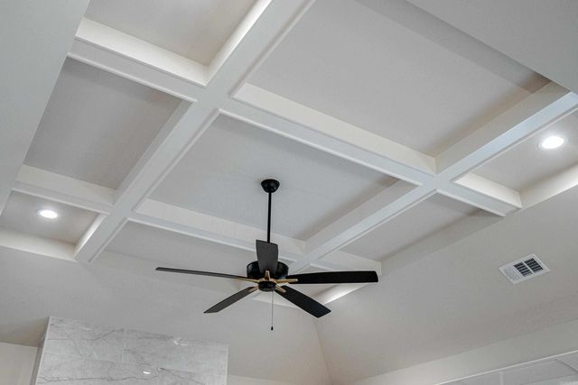 13 Villas Way, Hot Springs Village, AR 71909