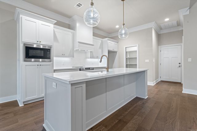 13 Villas Way, Hot Springs Village, AR 71909