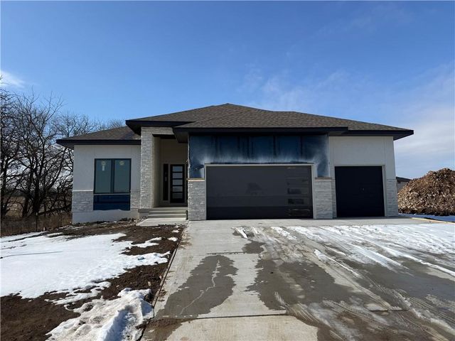 18616 Ironwood Street, Overland Park, KS 66085