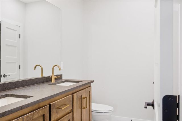 18616 Ironwood Street, Overland Park, KS 66085