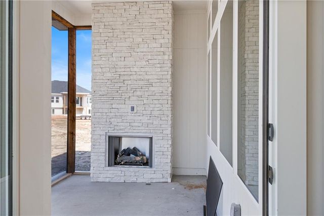 18616 Ironwood Street, Overland Park, KS 66085