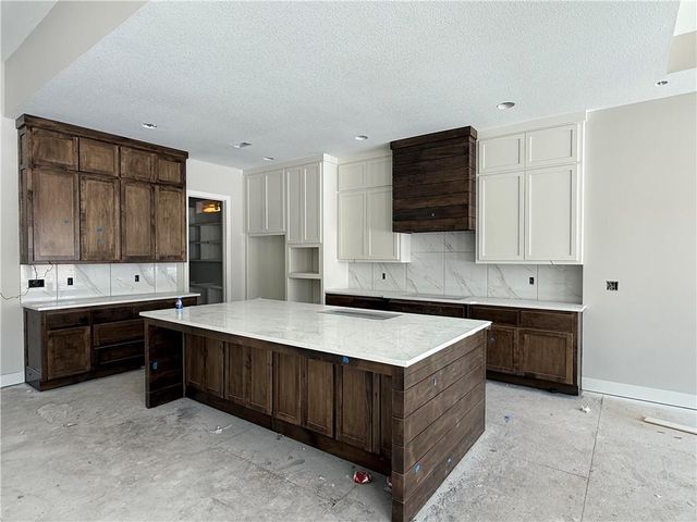 18616 Ironwood Street, Overland Park, KS 66085