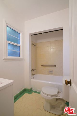 4164 Stansbury Avenue, Sherman Oaks, CA 91423