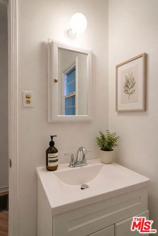 4164 Stansbury Avenue, Sherman Oaks, CA 91423