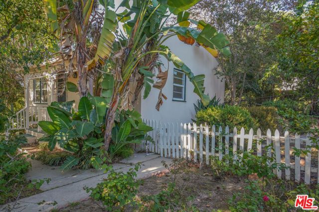4164 Stansbury Avenue, Sherman Oaks, CA 91423