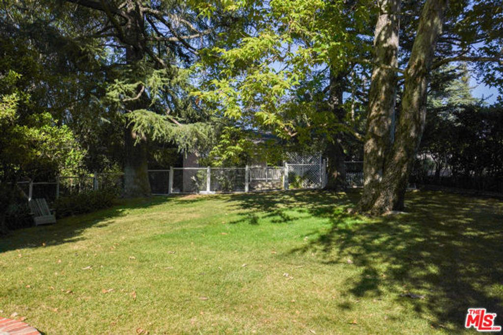 4164 Stansbury Avenue, Sherman Oaks, CA 91423