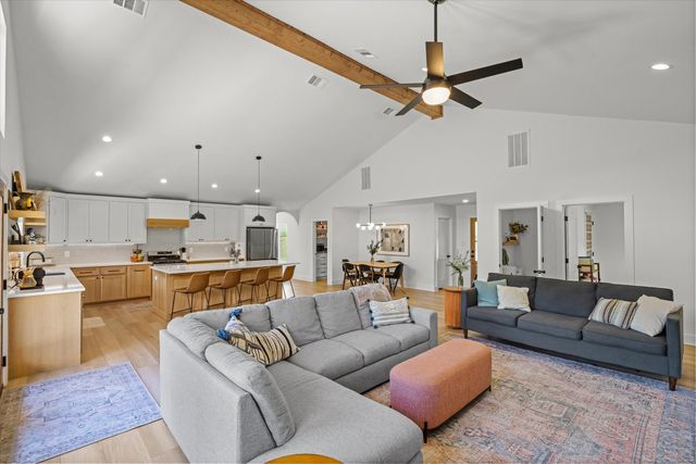 165 Vz County Road 1126, Fruitvale, TX 75127