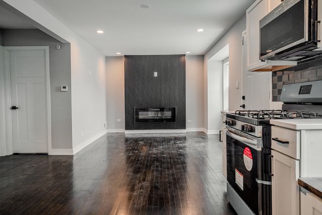 9318 S Peoria Street, Chicago, IL 60620