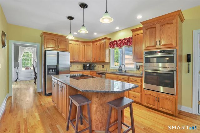 10 Isabell Drive, Madison, CT 06443