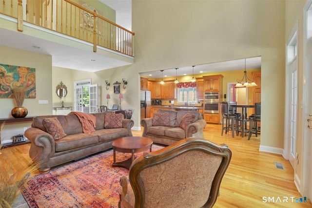 10 Isabell Drive, Madison, CT 06443