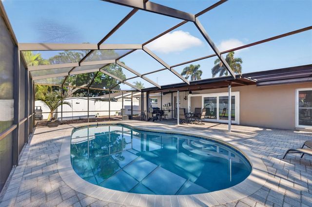 1501 N DAKOTA AVENUE NE, St Petersburg, FL 33703