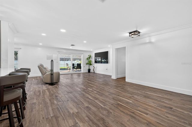 1501 N DAKOTA AVENUE NE, St Petersburg, FL 33703