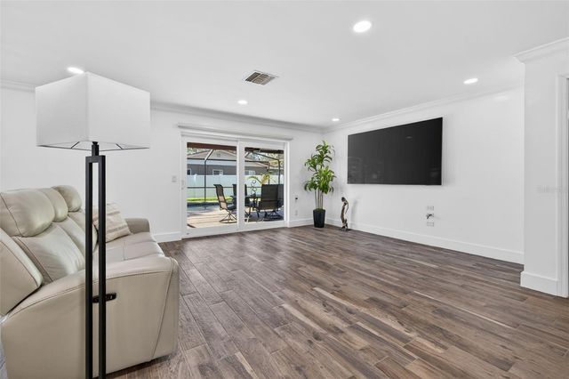1501 N DAKOTA AVENUE NE, St Petersburg, FL 33703