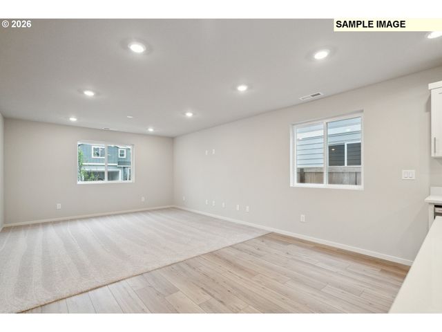 740 MERRIOTT Ln, Woodburn, OR 97071