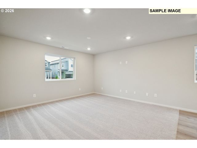 740 MERRIOTT Ln, Woodburn, OR 97071