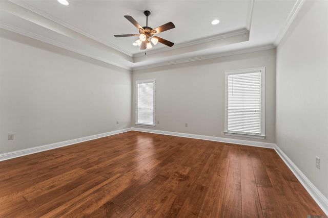 10034 Hagewood Ln, Baton Rouge, LA 70809