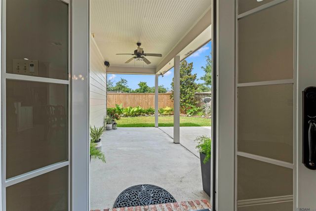 10034 Hagewood Ln, Baton Rouge, LA 70809