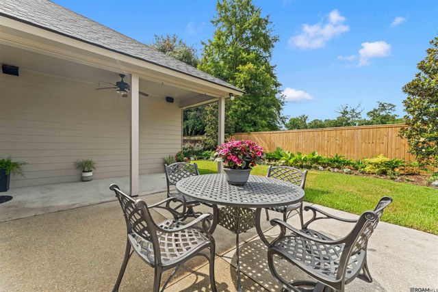 10034 Hagewood Ln, Baton Rouge, LA 70809