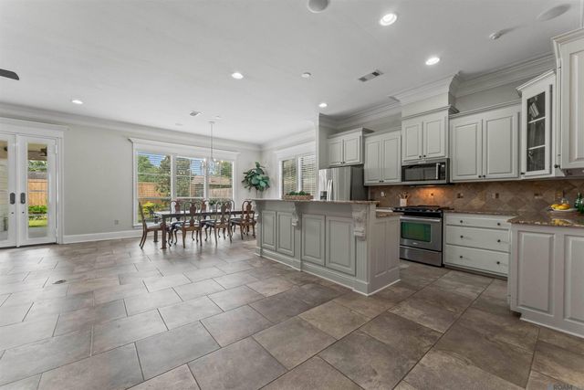 10034 Hagewood Ln, Baton Rouge, LA 70809