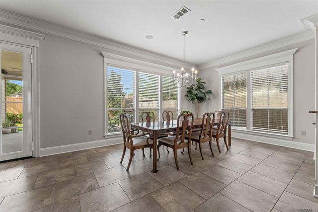 10034 Hagewood Ln, Baton Rouge, LA 70809
