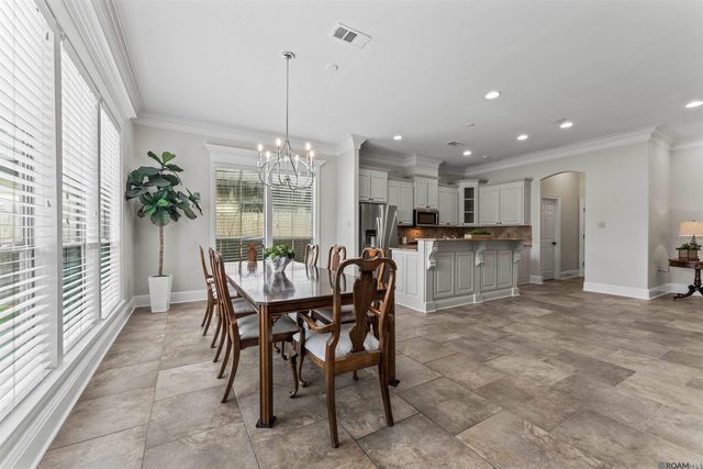 10034 Hagewood Ln, Baton Rouge, LA 70809