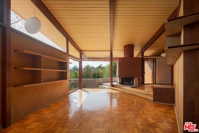 12421 Deerbrook Lane, Los Angeles, CA 90049