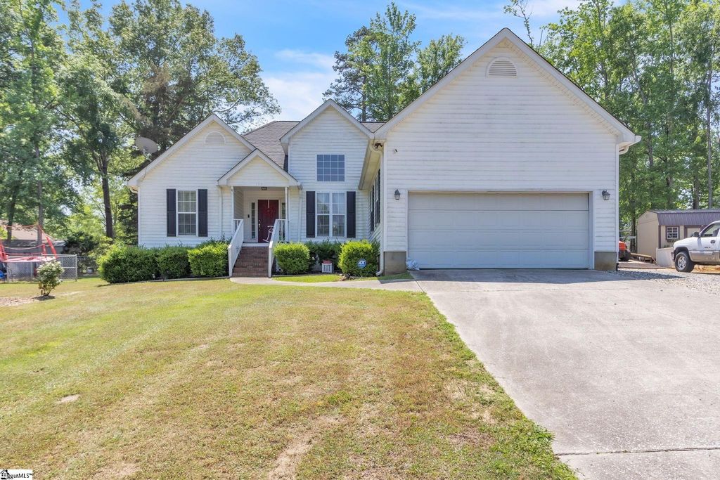 103 Pinebark Lane, Greenwood, SC 29649