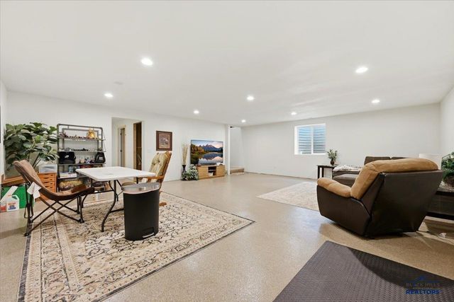 159 SKY RIDGE AVE, Spearfish, SD 57783